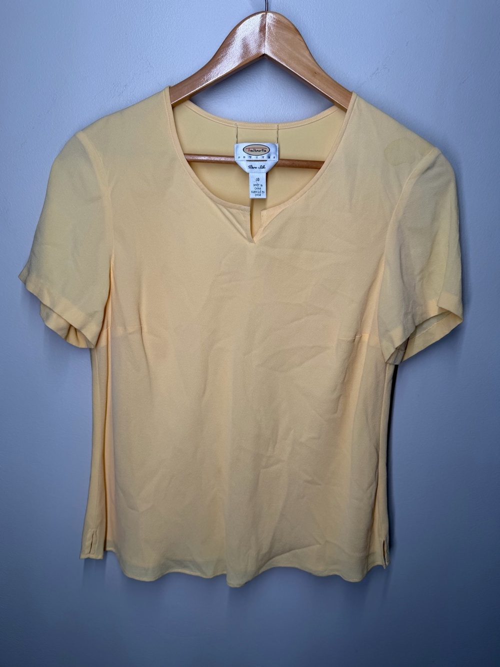 Vintage Talbots Pure Silk Butter Yellow Blouse‎ Minimalist Classic Capsule